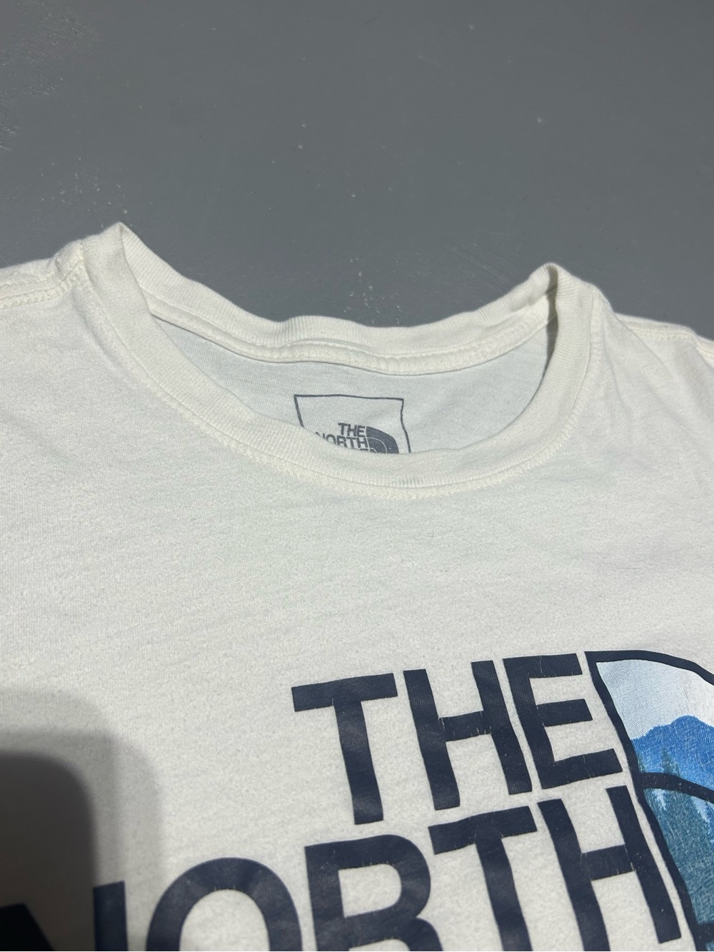The North Face Soft Premium Short Sleeve Tee Shirt (Men’s Large) - Picture 5 of 8